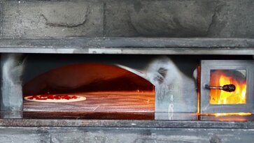 Pizza oven